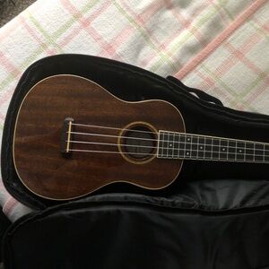Grace Vanderwaal Ukulele